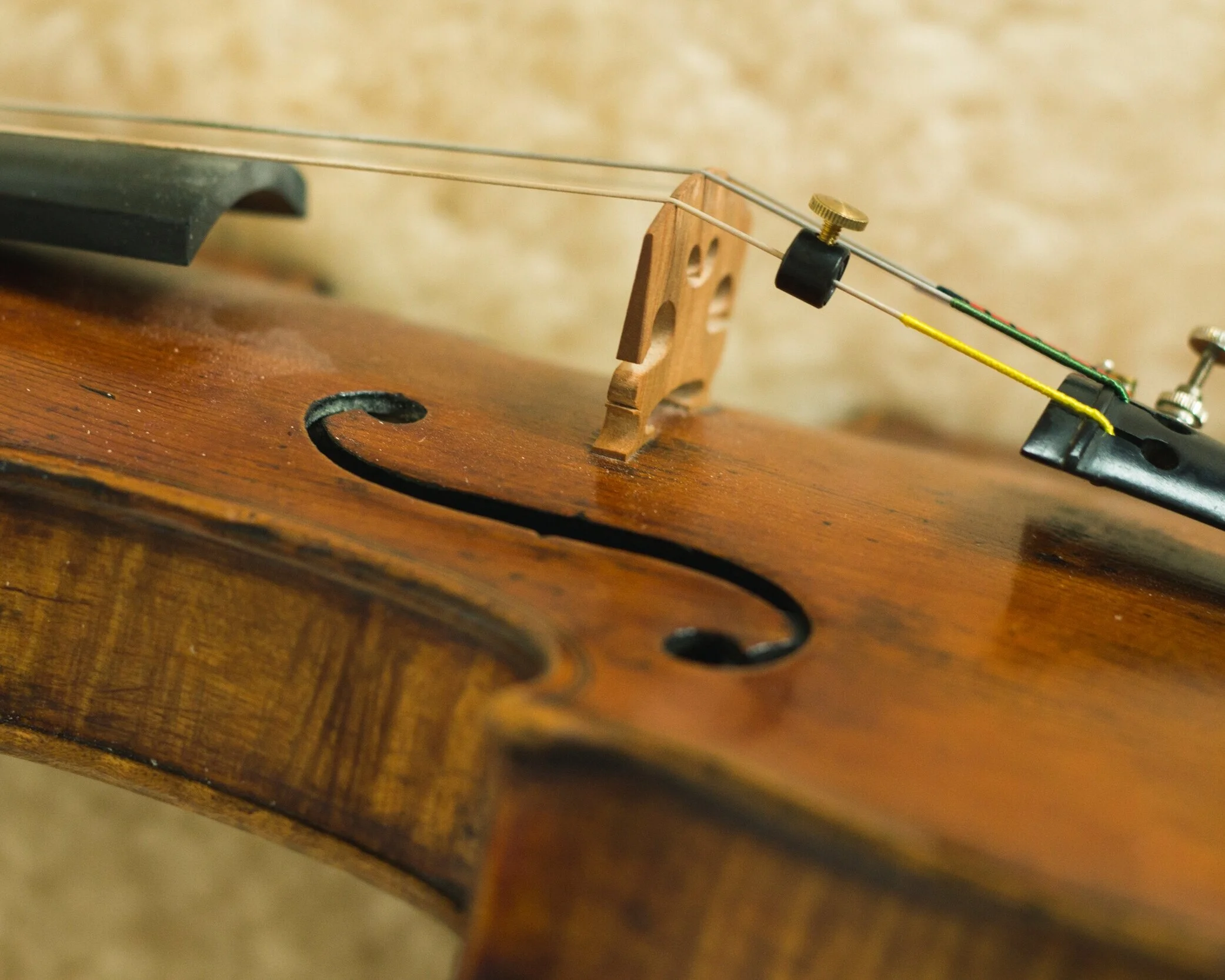  FIDDLE/VIOLIN 
