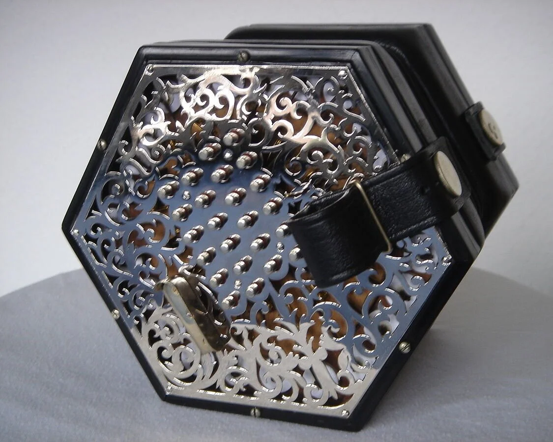 CONCERTINA 